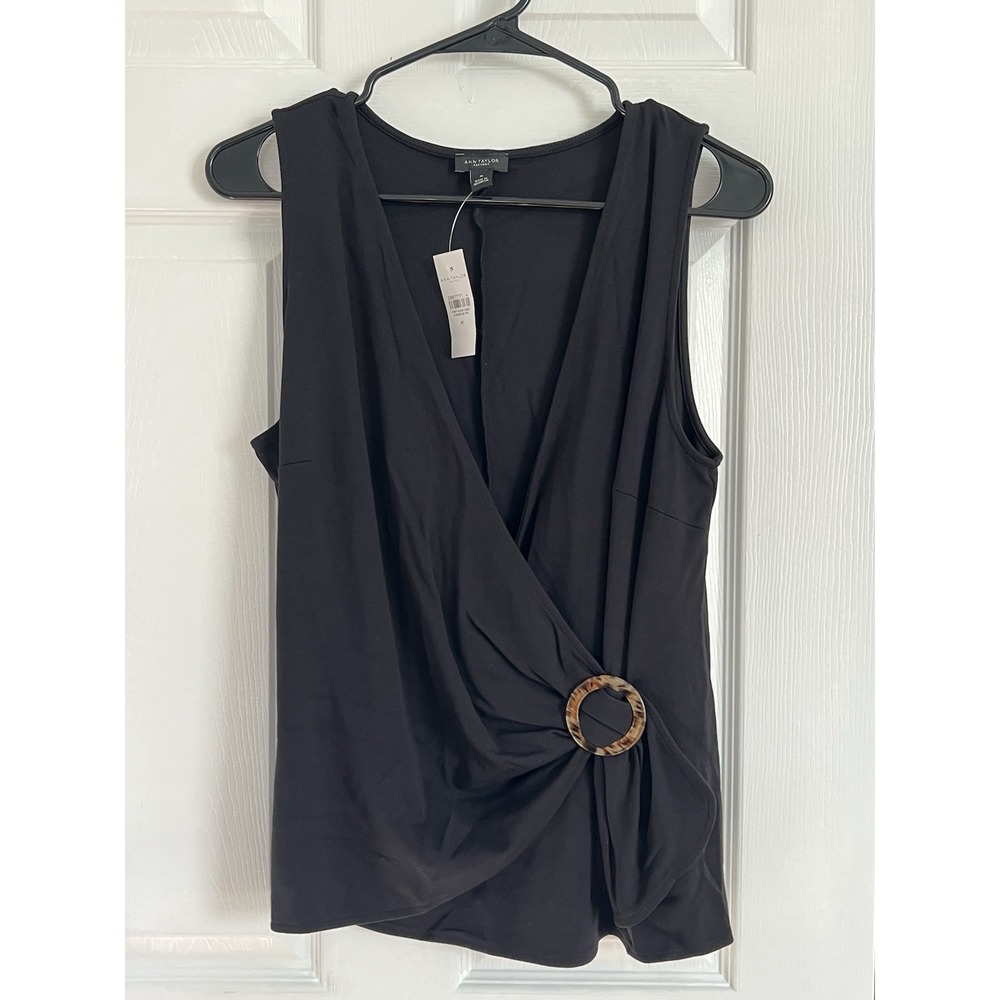 Ann Taylor Black Wrap Top Sz M Modern Chic Sleeveless V-Neck Ring Detail Blouse - Picture 2 of 7